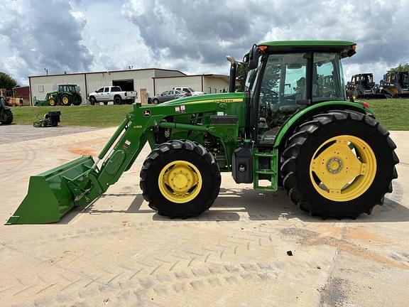 Image of John Deere 6105E equipment image 1
