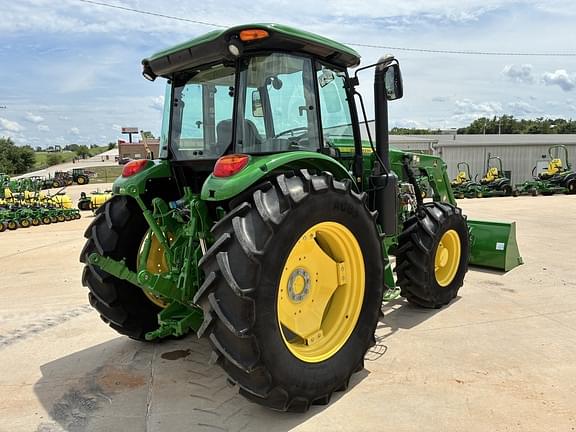 Image of John Deere 6105E equipment image 4