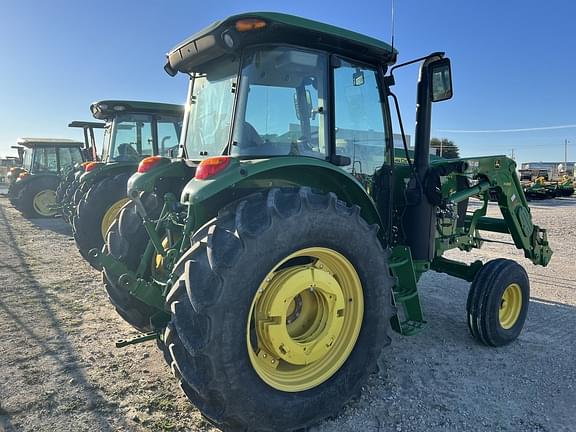 Image of John Deere 6105E equipment image 1