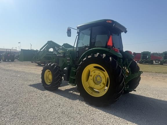 Image of John Deere 6105E equipment image 4