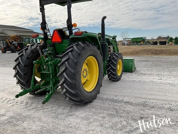 Image of John Deere 6105E equipment image 3