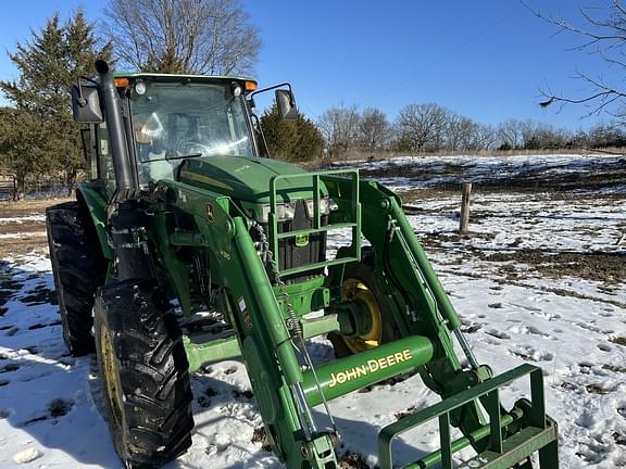 Image of John Deere 6105E equipment image 2