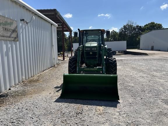 Image of John Deere 6105E equipment image 4