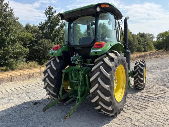 Image of John Deere 6105E equipment image 4