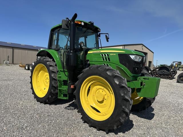 Image of John Deere 6110M equipment image 1