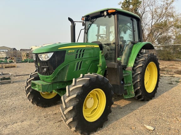 2016 John Deere 6110M Equipment Image0