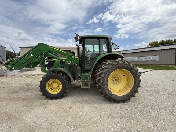 Image of John Deere 6110M equipment image 3