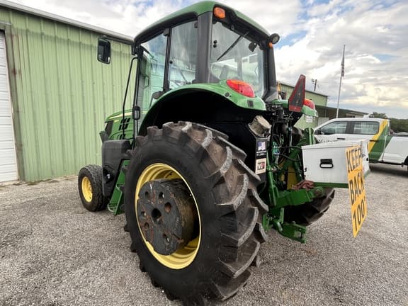 Image of John Deere 6110M equipment image 2