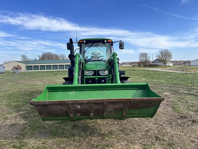 Image of John Deere 6110M equipment image 2