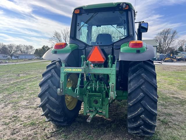 Image of John Deere 6110M equipment image 3