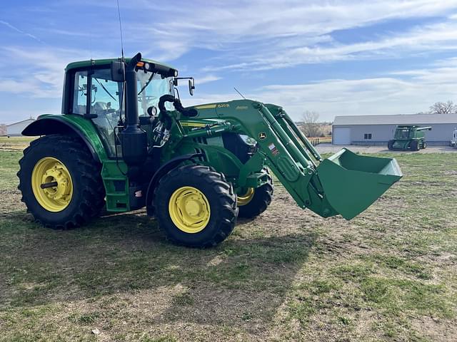 Image of John Deere 6110M equipment image 1