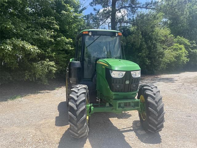 Image of John Deere 6110M equipment image 2