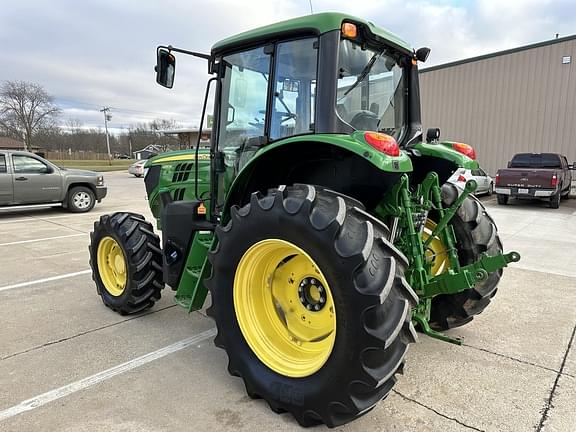 Image of John Deere 6110M equipment image 2