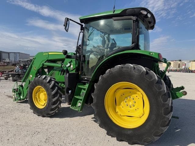 Image of John Deere 6110R equipment image 2