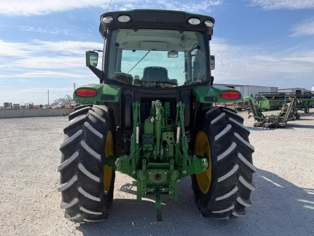 Image of John Deere 6110R equipment image 4