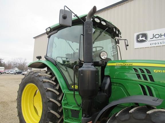 Image of John Deere 6110R equipment image 4