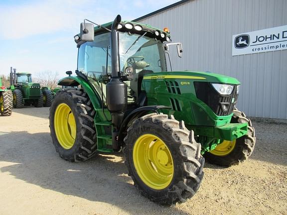 Image of John Deere 6110R equipment image 1