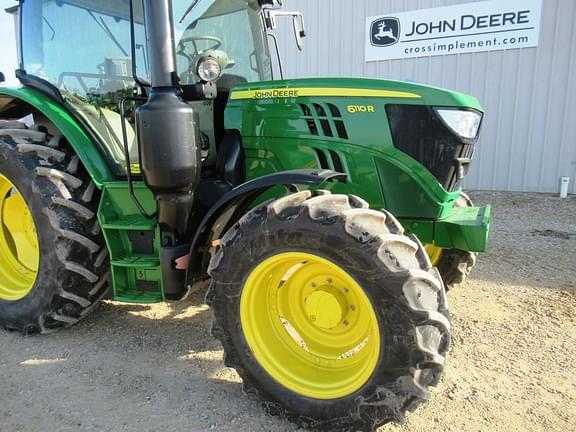 Image of John Deere 6110R equipment image 3