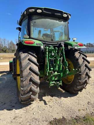 Image of John Deere 6110R equipment image 3