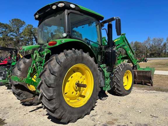 Image of John Deere 6110R equipment image 2