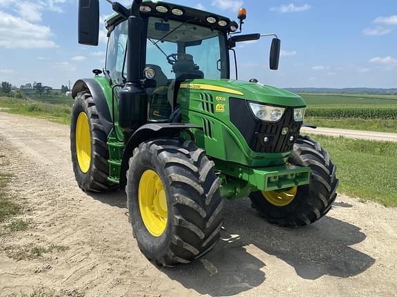 Image of John Deere 6110R equipment image 2