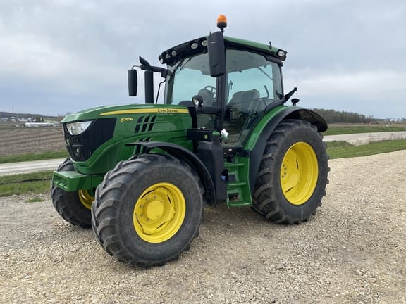 2016 John Deere 6110R Equipment Image0
