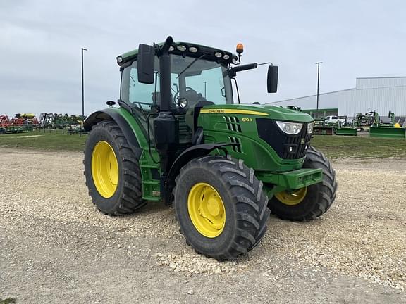 Image of John Deere 6110R equipment image 1