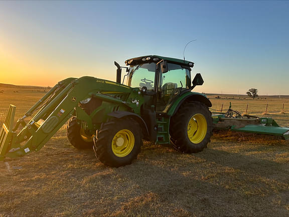 Image of John Deere 6110R equipment image 3
