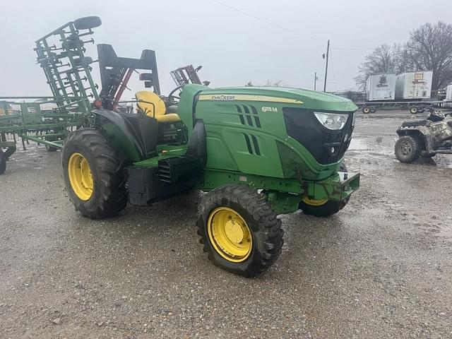 Image of John Deere 6115M equipment image 1