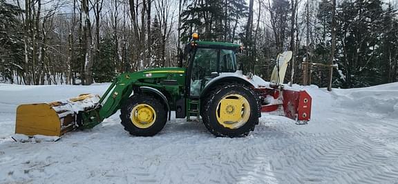 Image of John Deere 6120E equipment image 4