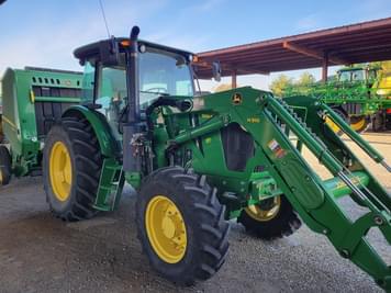 Main image John Deere 6120E