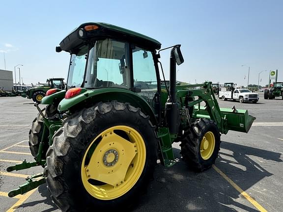 Image of John Deere 6120E equipment image 2