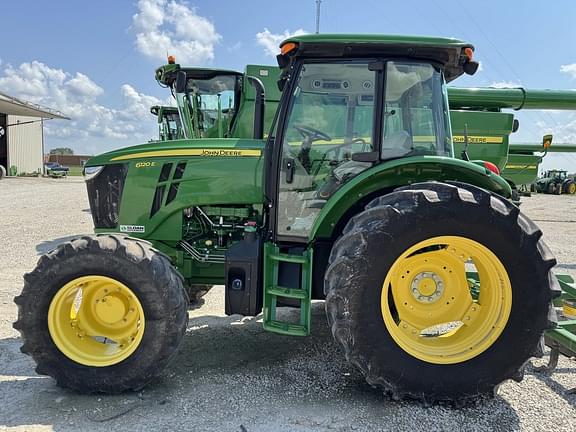 Image of John Deere 6120E equipment image 1