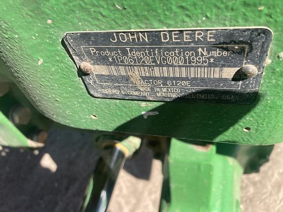 Image of John Deere 6120E equipment image 3