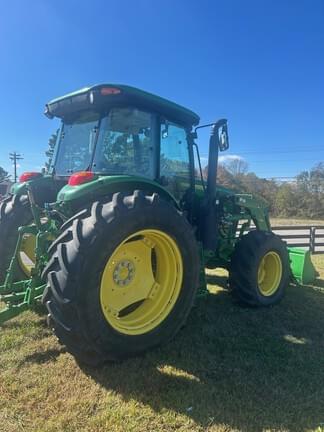 Image of John Deere 6120E equipment image 4