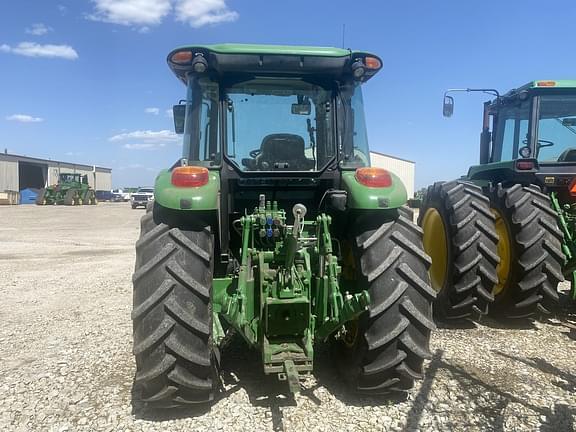 Image of John Deere 6120E equipment image 3