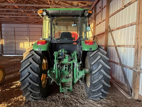 Image of John Deere 6120E equipment image 1