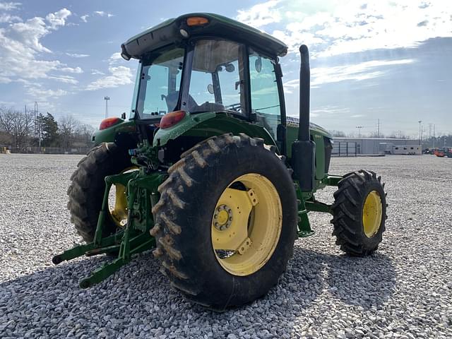 Image of John Deere 6120E equipment image 2