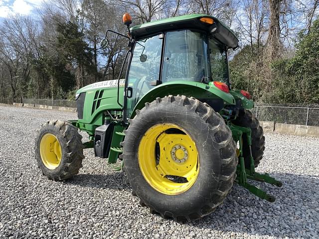 Image of John Deere 6120E equipment image 1