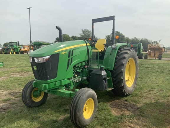 Main image John Deere 6120E
