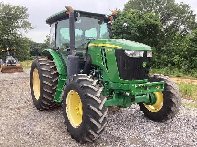 Image of John Deere 6120E equipment image 2