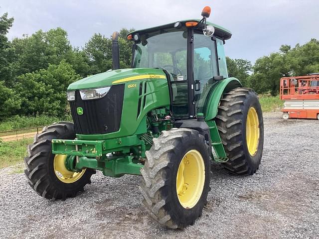 Image of John Deere 6120E equipment image 3