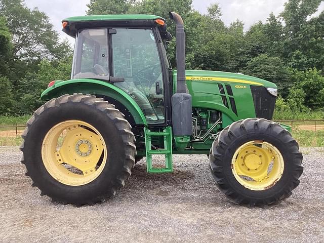 Image of John Deere 6120E equipment image 1