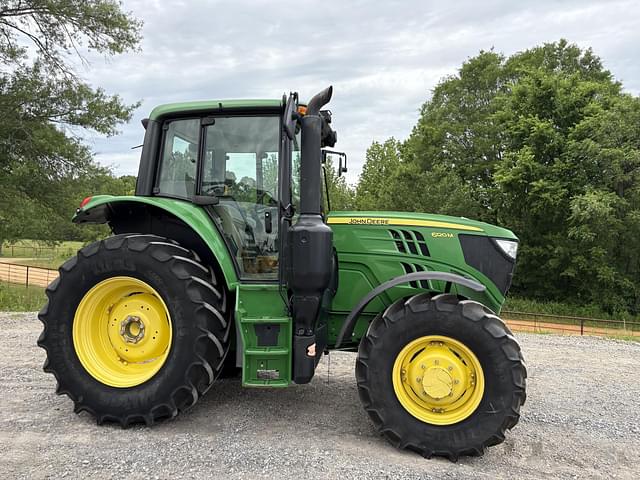 Image of John Deere 6120M equipment image 1