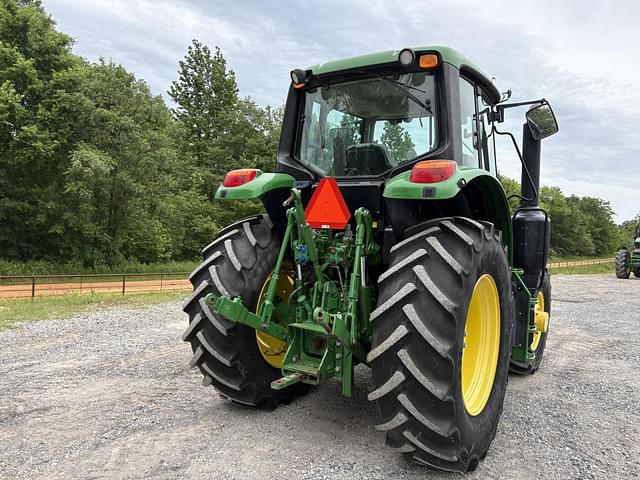 Image of John Deere 6120M equipment image 4