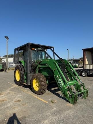 Image of John Deere 6120M equipment image 2