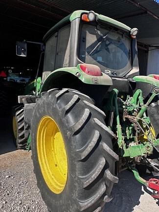 Image of John Deere 6120M equipment image 4