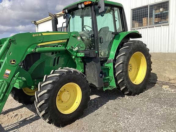 Image of John Deere 6120M equipment image 2