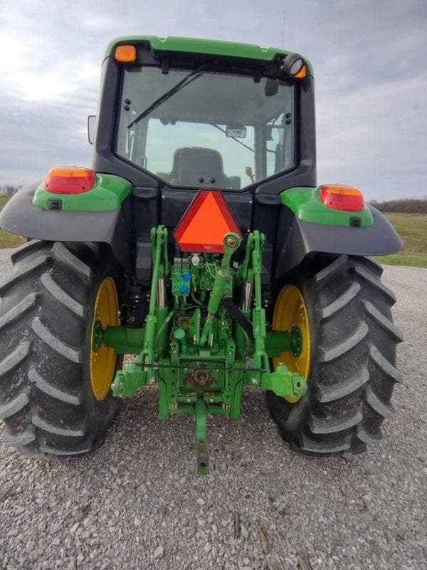 Image of John Deere 6120M equipment image 2