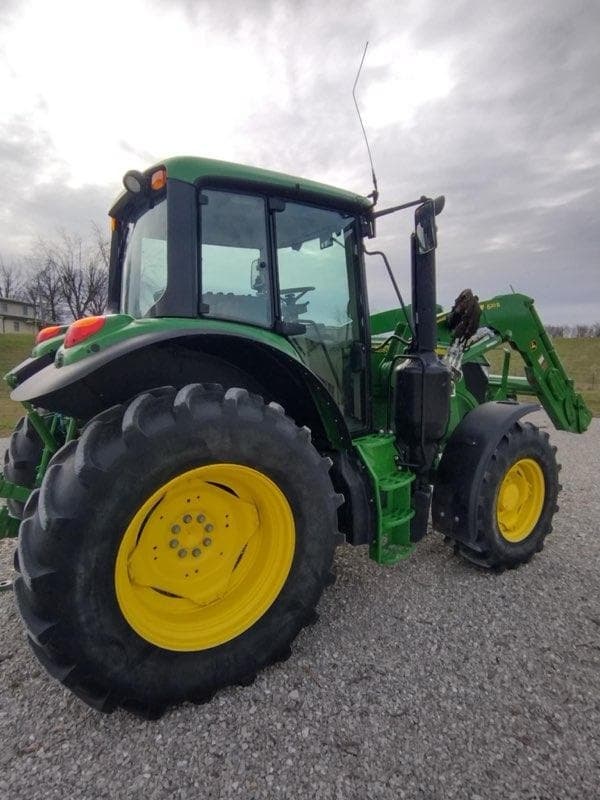 Image of John Deere 6120M equipment image 1